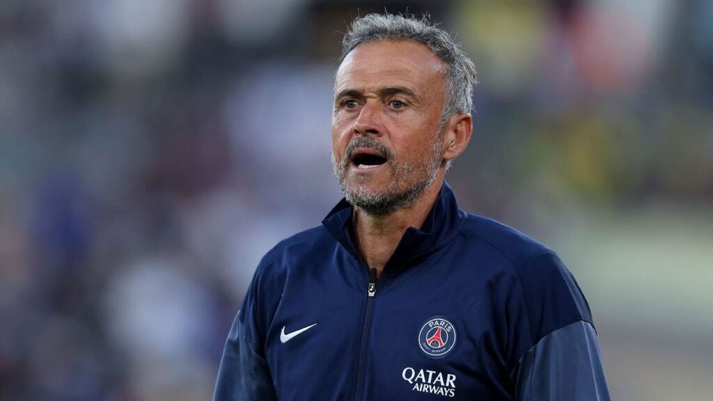 PSG anuncia ex-Palmeiras de 'geração R$ 1 bilhão' de Endrick
