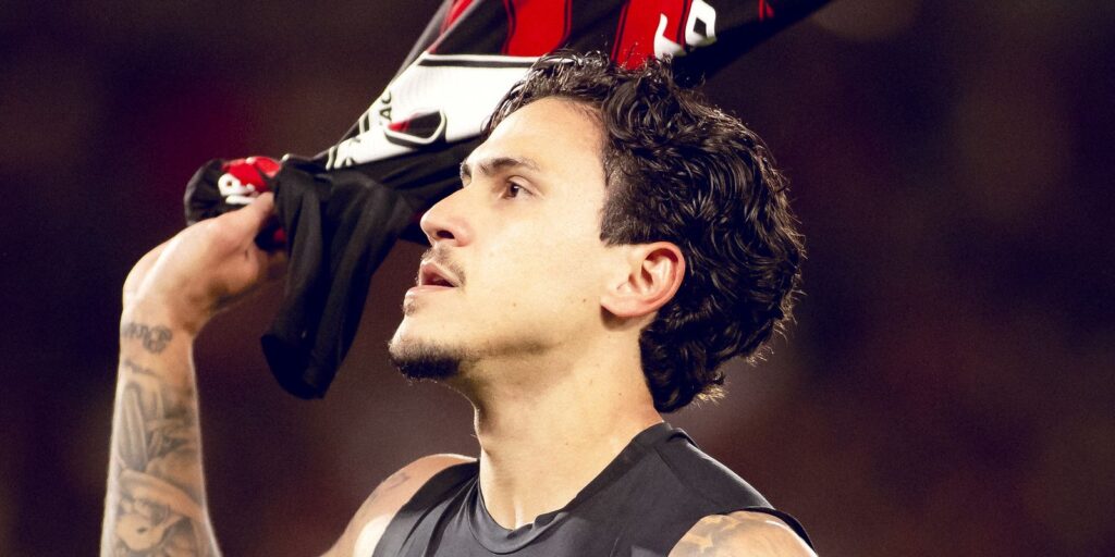 Pedro retorna com gol decisivo e garante vitória do Flamengo no clássico contra o Fluminense